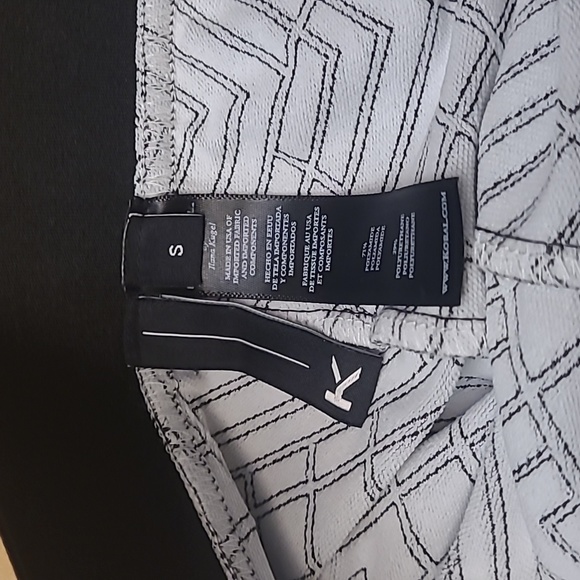 Koral Revolve Brand Vertex Knockout Cropped Leggings Size S - Picture 3 of 4